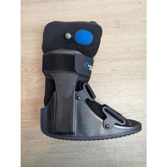 United Ortho Medical Walking Boot with Air Bladder and Rocker Sole Support - Picture 5 of 9
